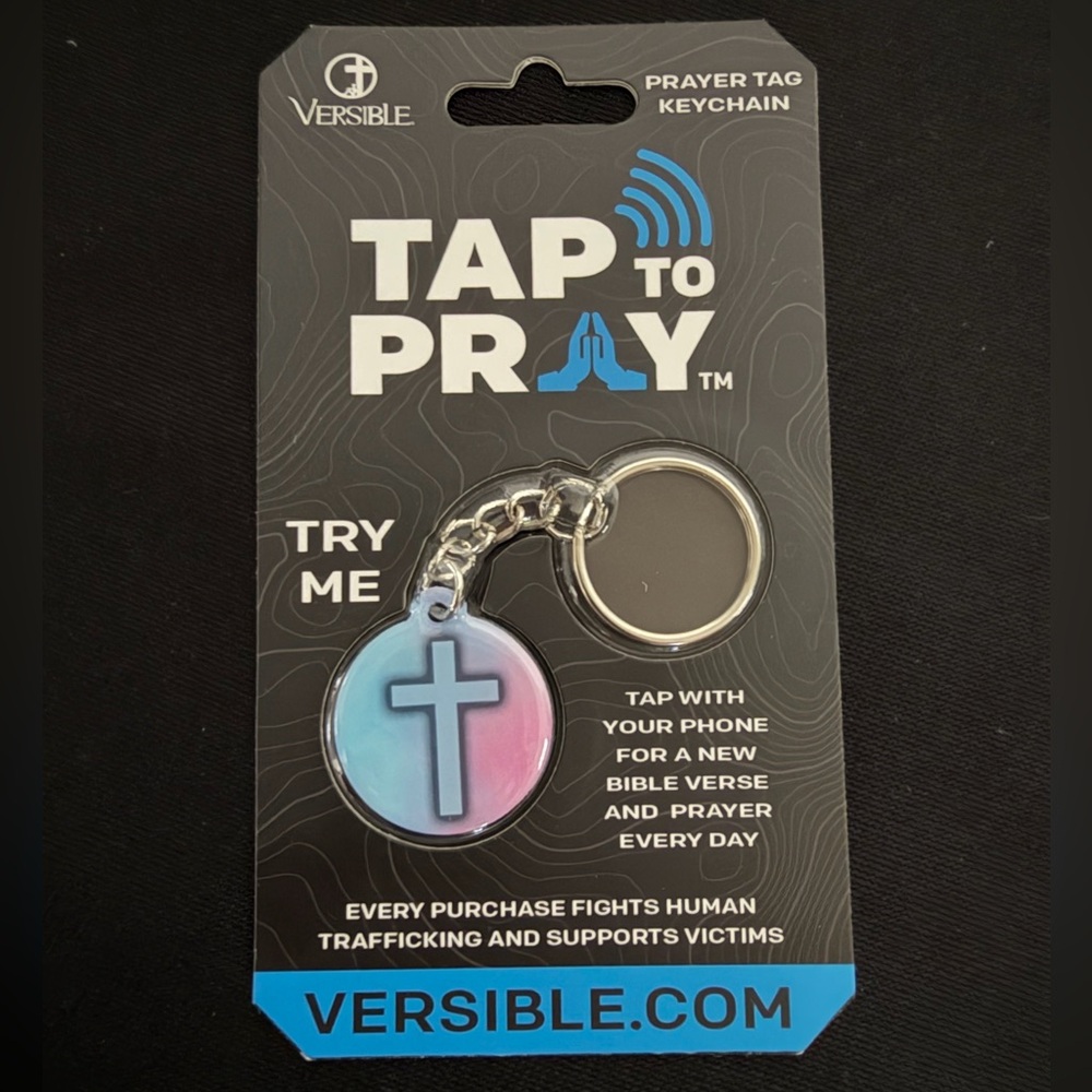 Versible Tap to Pray Keychain
